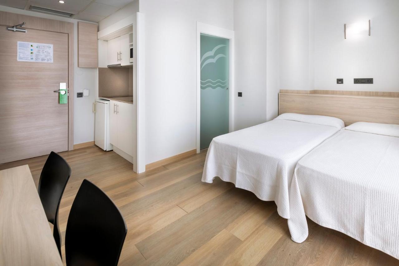 Aparthotel Marinada Salou Esterno foto