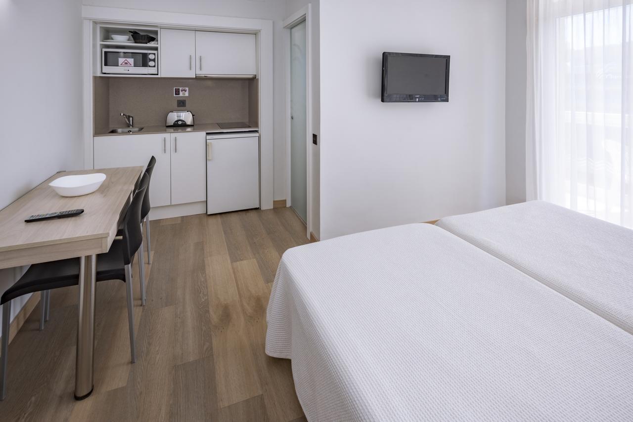 Aparthotel Marinada Salou Esterno foto