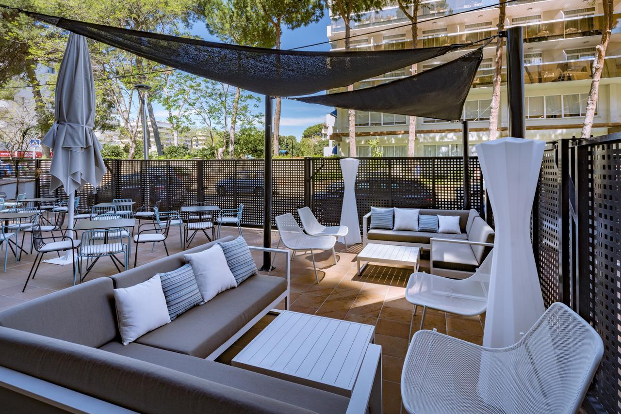 Aparthotel Marinada Salou Esterno foto