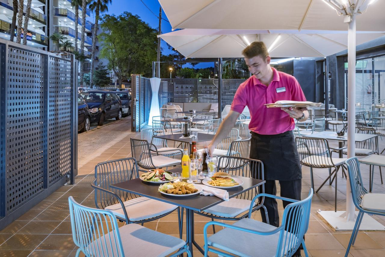 Aparthotel Marinada Salou Esterno foto